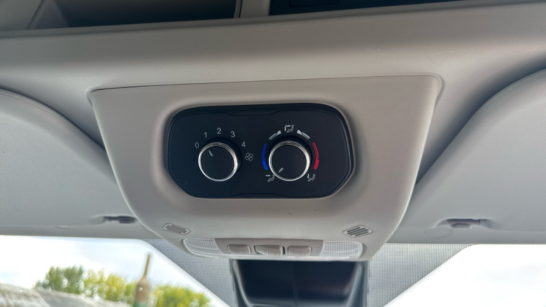 Ford Transit Minibus Transit 460 L4 Minibus Diesel Rwd 2.0 EcoBlue 165ps H3 17 Seater Trend Auto [Nav]